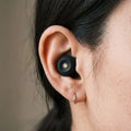 Hevi™ Silent Earplugs – špunt usazený v uchu, nevyčnívá